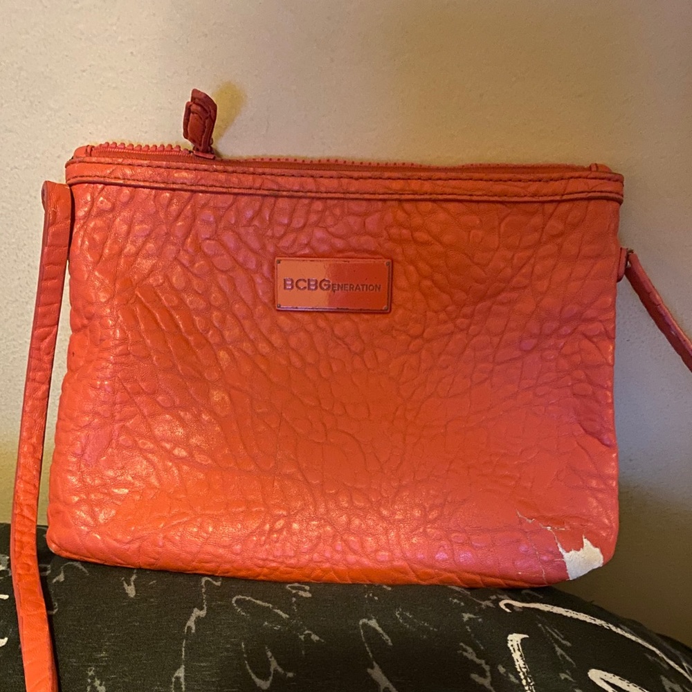 Used Bright Coral Small 🎀BCBG Crossbody Bag Looking for Restoration.